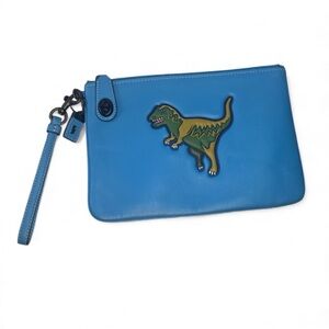 Coach Rexy Turnlock Wristlet 26 in Glove Tanned Leather w/ Gunmetal Hardware